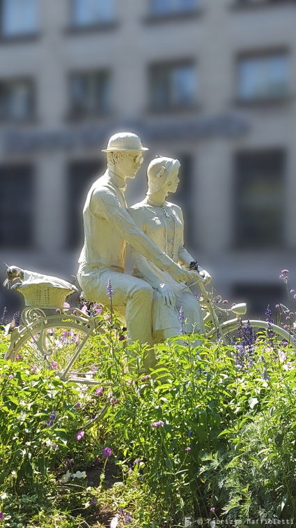 Sculpture by Rodolfo Marasciuolo