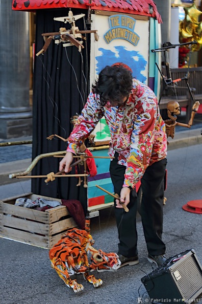 The_Gypsy_Marionettist_3.jpg