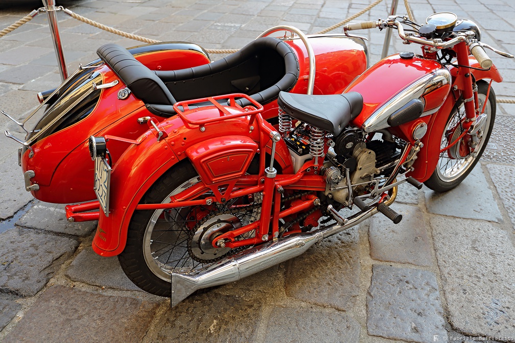 Guzzi Falcone 500 sidecar