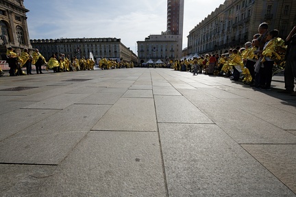 Flash mob By Io Accolgo and Presidio Solidale Torino 