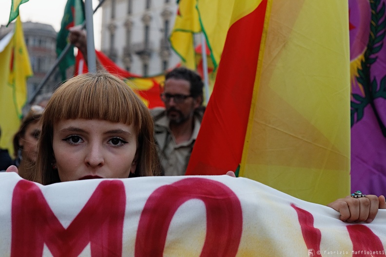 Everybody at the square against Turkish invasion of Rojava